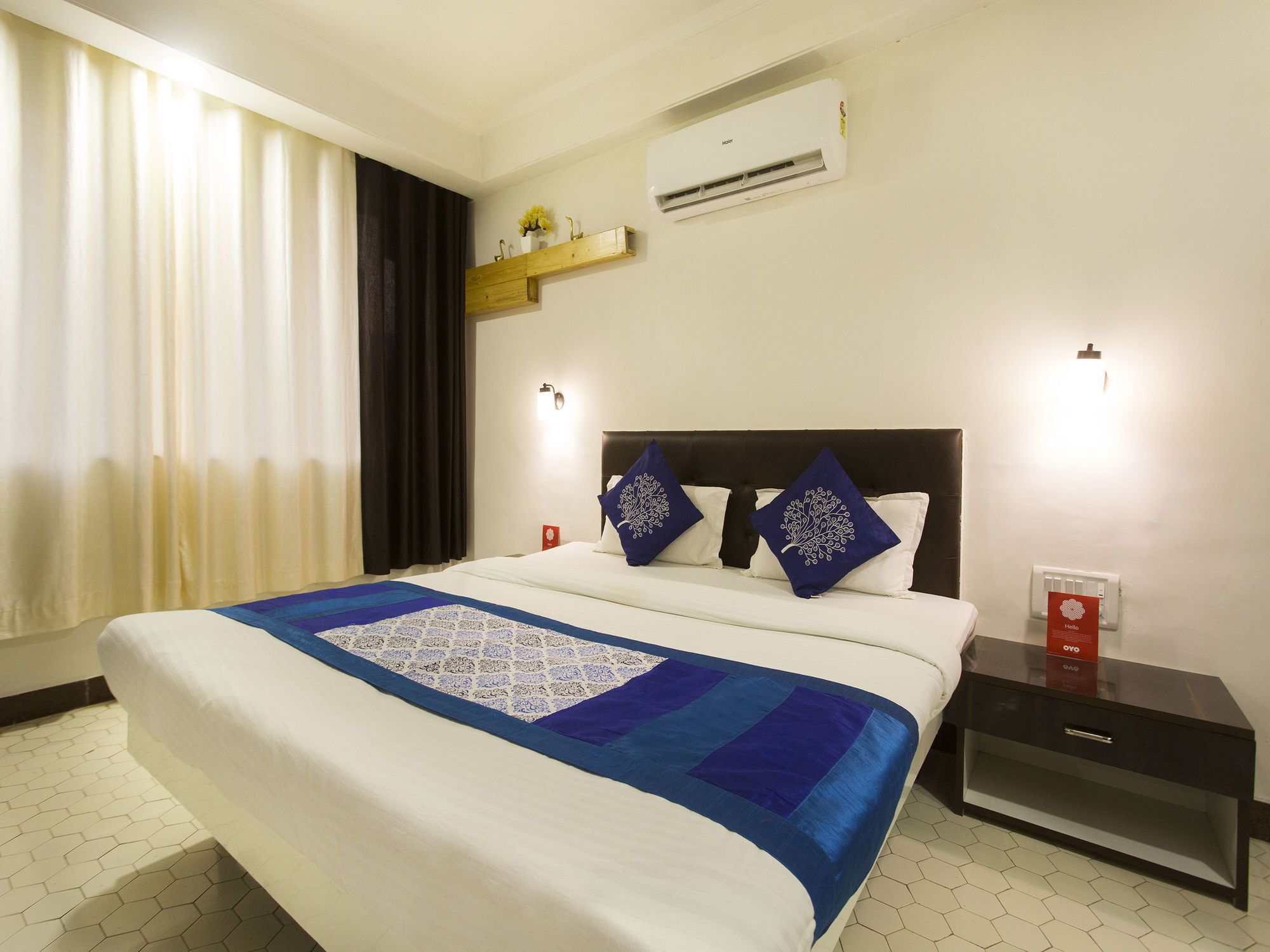 Oyo 9806 Hotel Arvi 로나발라 외부 사진
